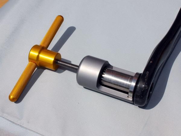 Enduro partner Sonny's Bike Tools showed off this trick bearing puller for Campagnolo's Ultra-Torque cranks.