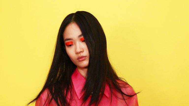 Hair, Face, Hairstyle, Red, Lip, Beauty, Long hair, Black hair, Chin, Forehead,