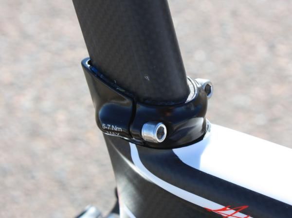 Naturally, the aero post gets its own proprietary binder as well