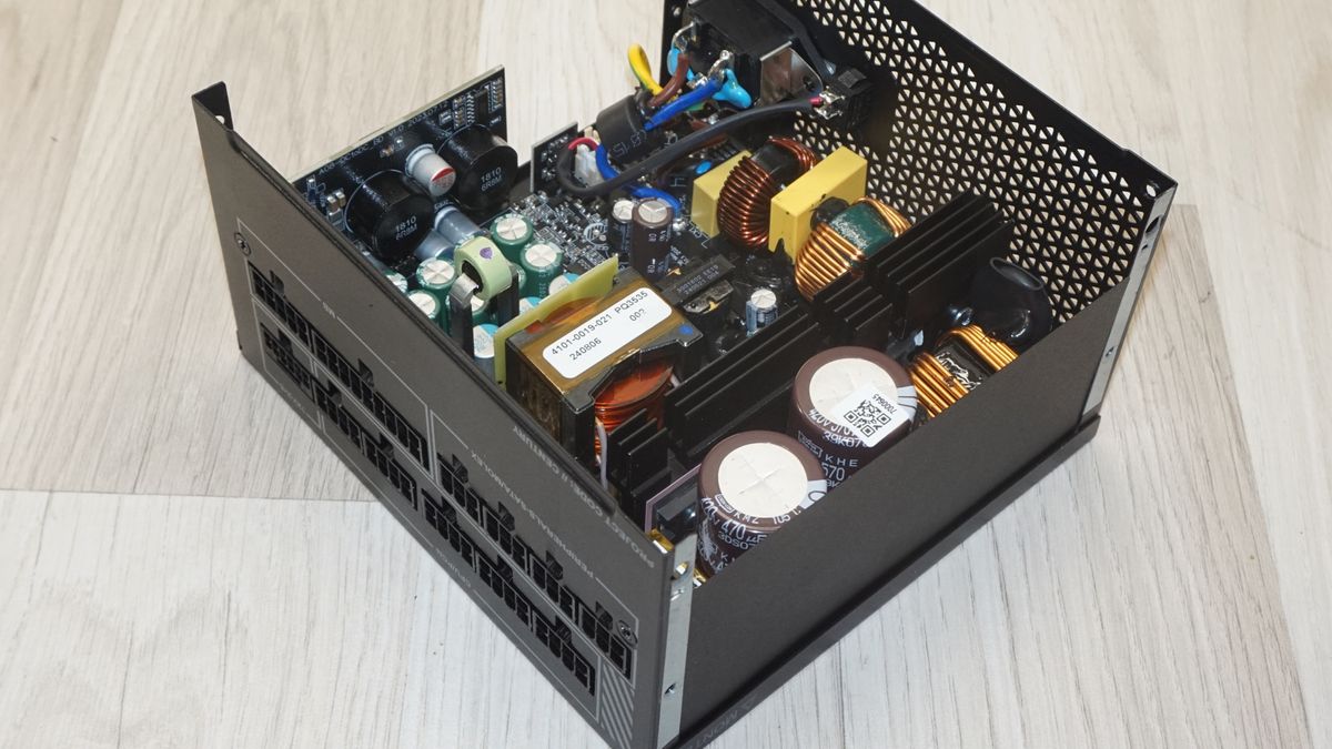 Montech Century II Gold 1050W ATX 3.1 power supply review | Tom's