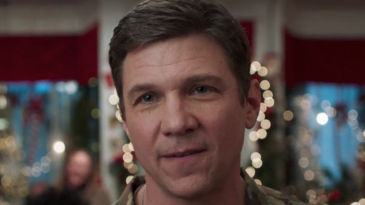 Mark Bucas in Holiday for Heroes