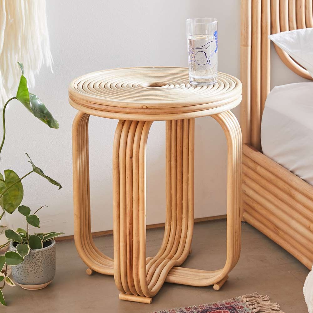 Urban Outfitters rattan furniture welcomes a retro vibes into our homes ...