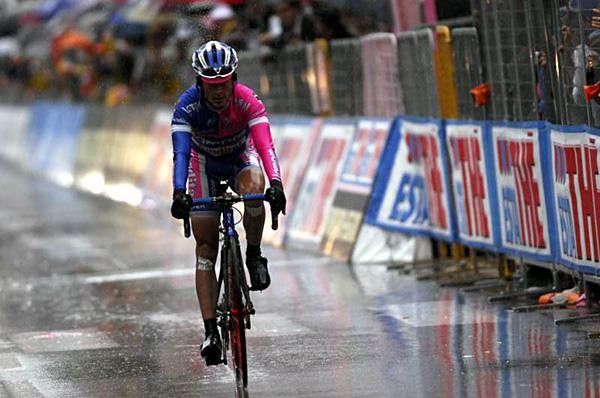 Marco Marzano (Lampre-Fondital) rolls in for a top-five finish.