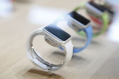 Apple Watch gets mixed reviews: The device isn't perfect, but you'll probably still want one