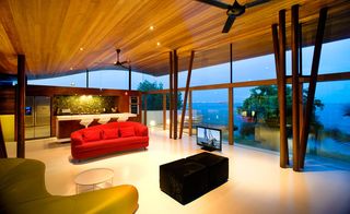 Wilkinson tried to maximise the drama of the site by ’putting the living area upstairs with the best view and breezes’
