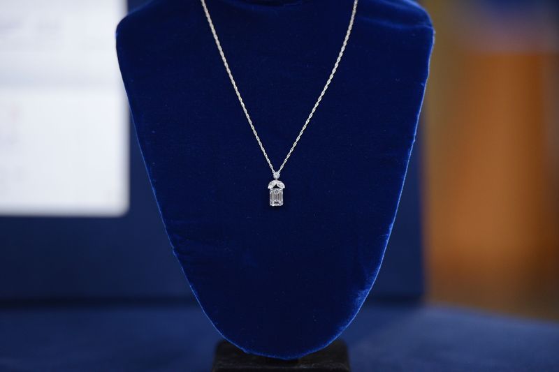 15 of the Most Expensive Pieces of Jewelry Ever Shown on 'Antiques  Roadshow