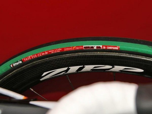Hammond was using 24mm-wide Vittoria tubulars today but hmm&hellip; doesn't that rim seem awfully wide?