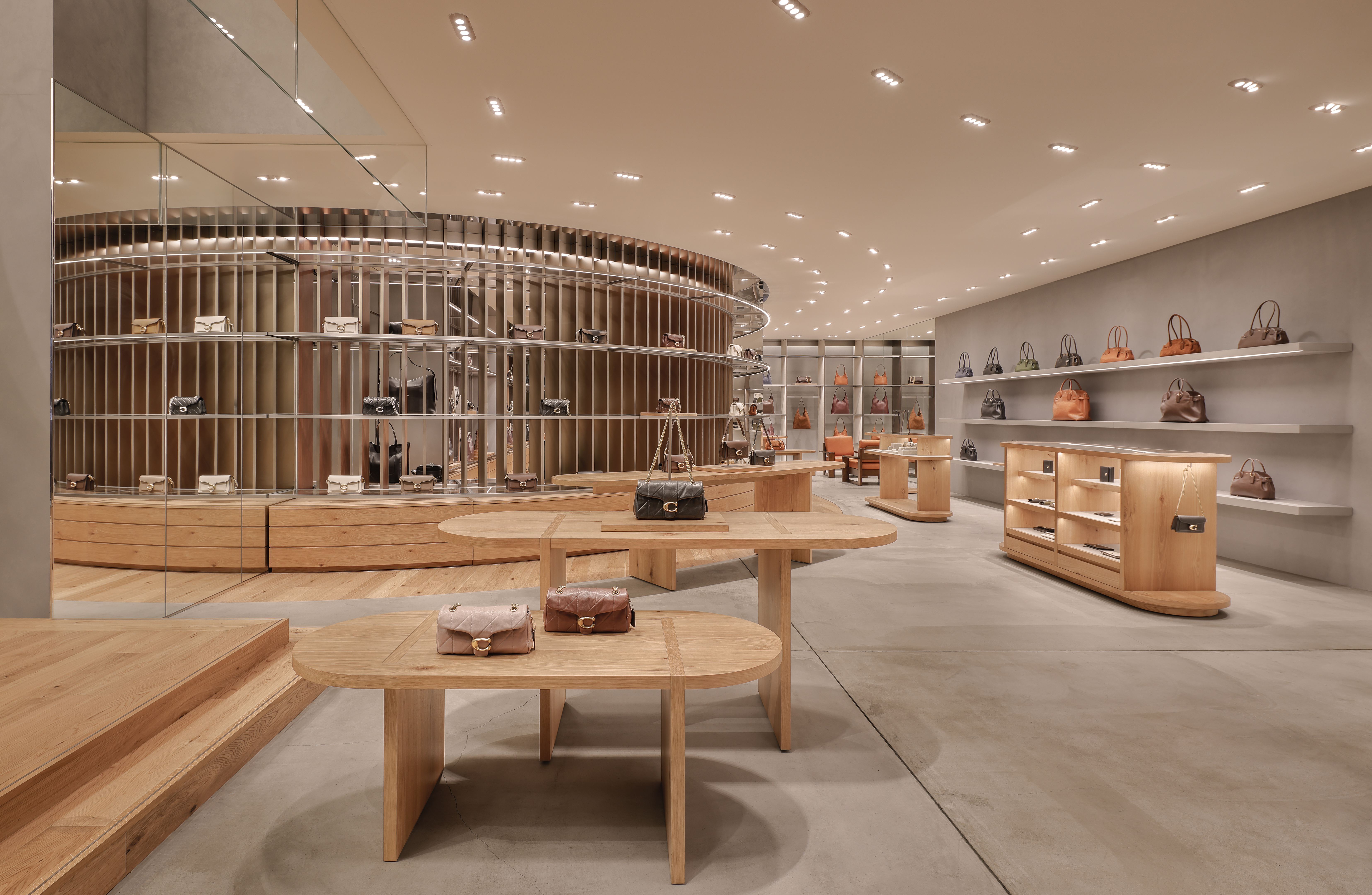 Coach Ginza by Curiosity