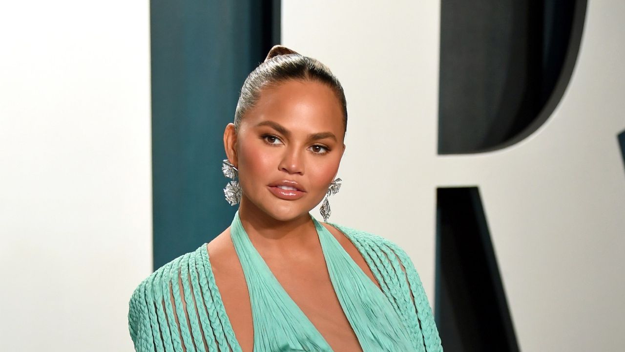 Chrissy Teigen deletes Twitter