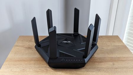 Asus RT-AXE7800 router from the front