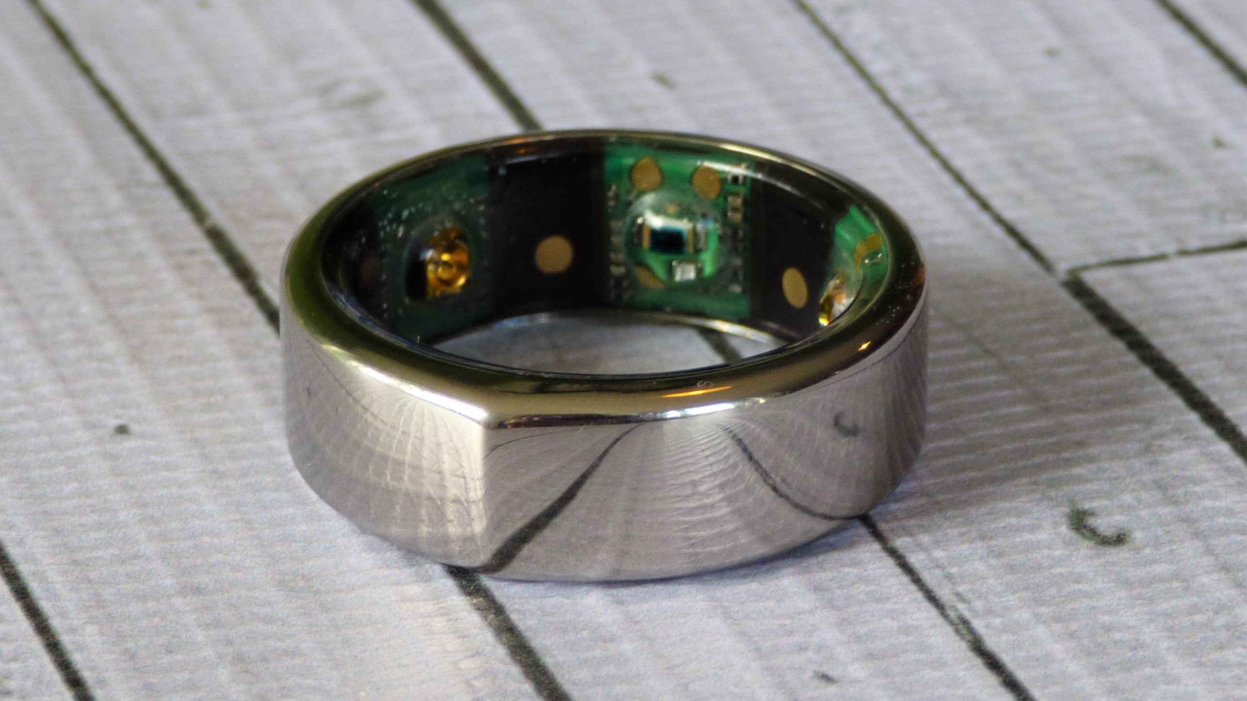 Aura smart ring