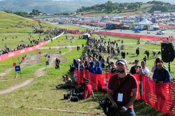 Dual slalom spectators at the Sea Otter venue
