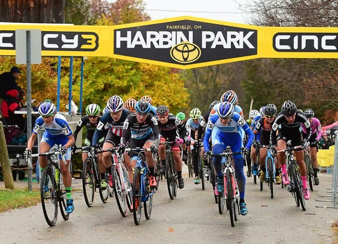 Katerina Nash had to battle her own Luna teammate Maghalie Rochette for the lead on lap one