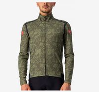 Castelli Men's Perfetto ROS Jacket: £220.00£99.99 at Wiggle
Up to 55% off -&nbsp;