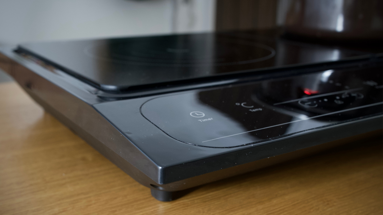 Testing the VonShef Dual Induction Hob