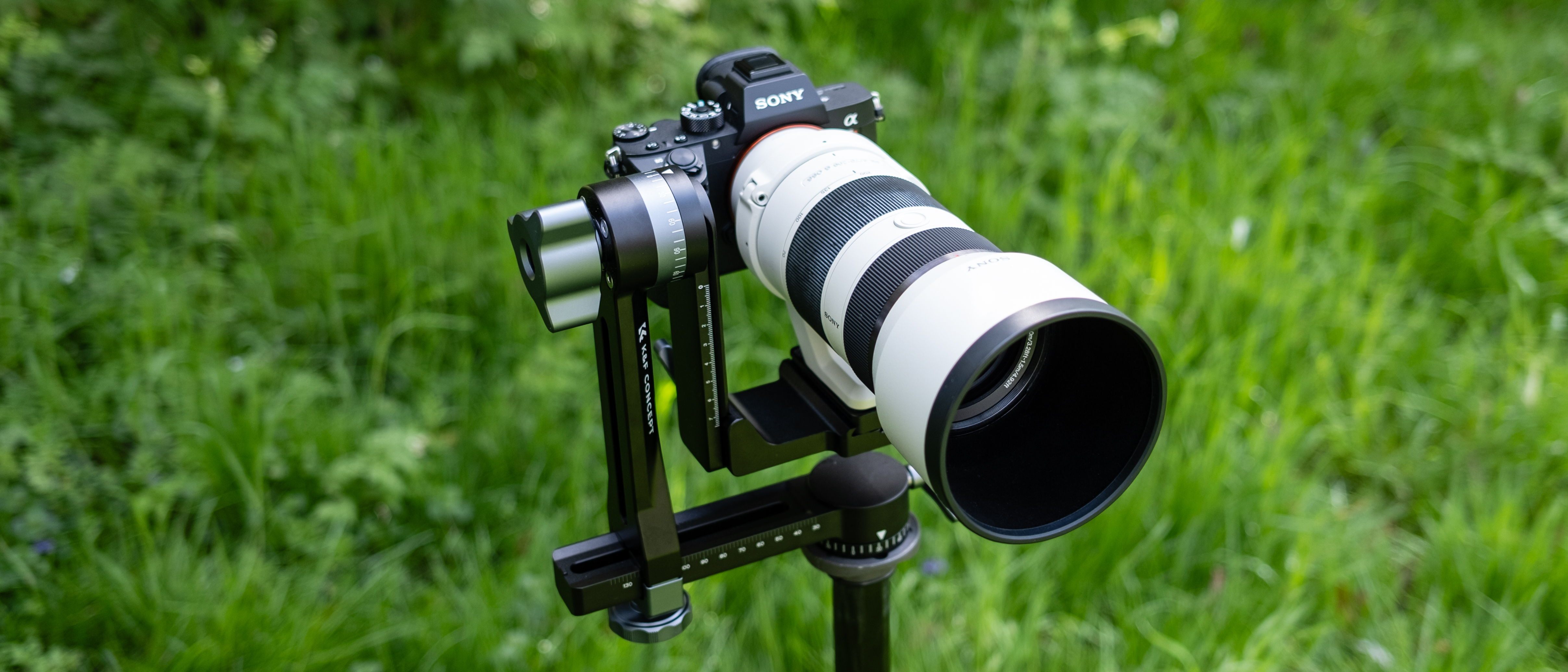 K&F Concept Professional Gimbal Head with a camera and telephoto lens attached