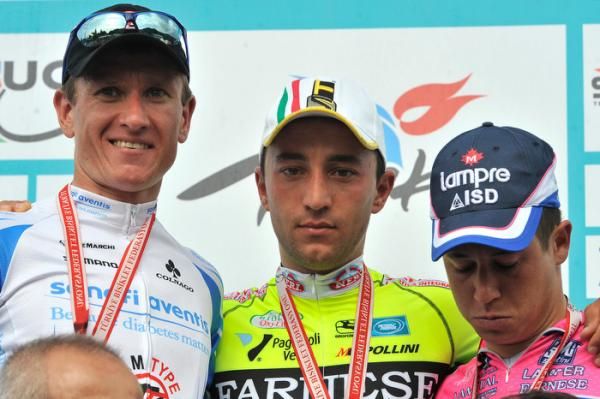 Stage five winner Matteo Rabottini (Farnese Vini - Neri Sottoli) is flanked by Alexander Efimkin (Team Type 1 - Sanofi Aventis) and Enrico Magazzini (Lampre - ISD).