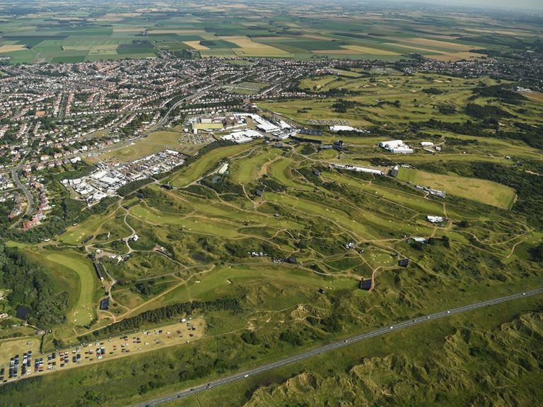 How Many Golf Courses Are There In The World