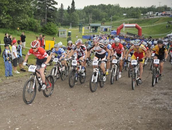 The elite men's race gets underway.