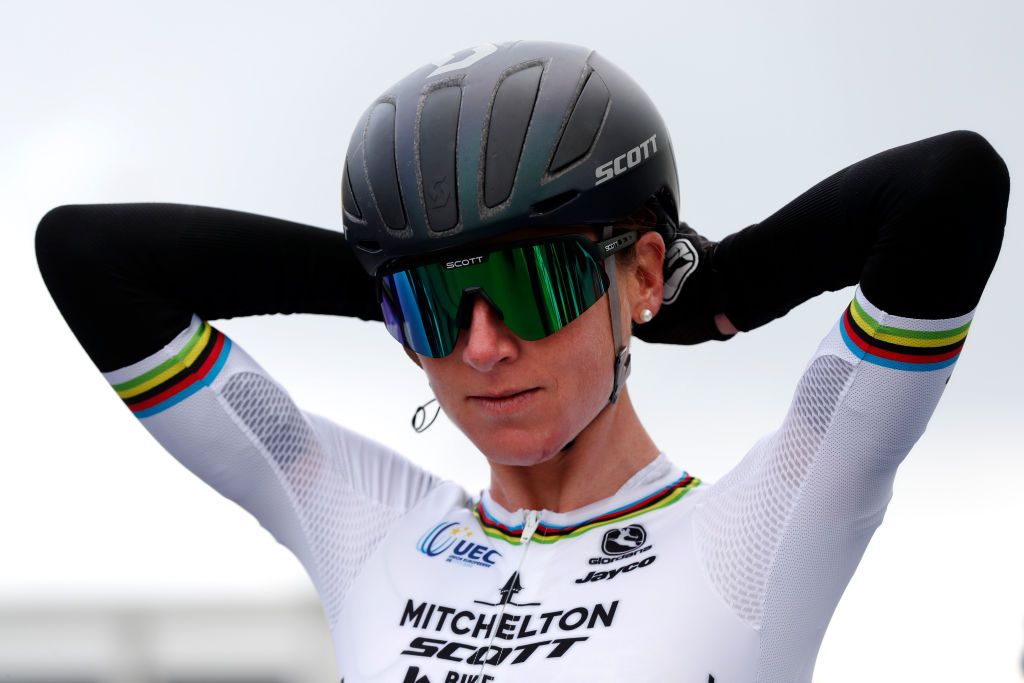 OUDENAARDE BELGIUM OCTOBER 18 Start Annemiek Van Vleuten of The Netherlands and Team Mitchelton Scott European Champion Jersey during the 17th Tour of Flanders 2020 Ronde van Vlaanderen Women Elite a 1356km stage from Oudenaarde to Oudenaarde RVV20 FlandersClassic on October 18 2020 in Oudenaarde Belgium Photo by Bas CzerwinskiGetty Images
