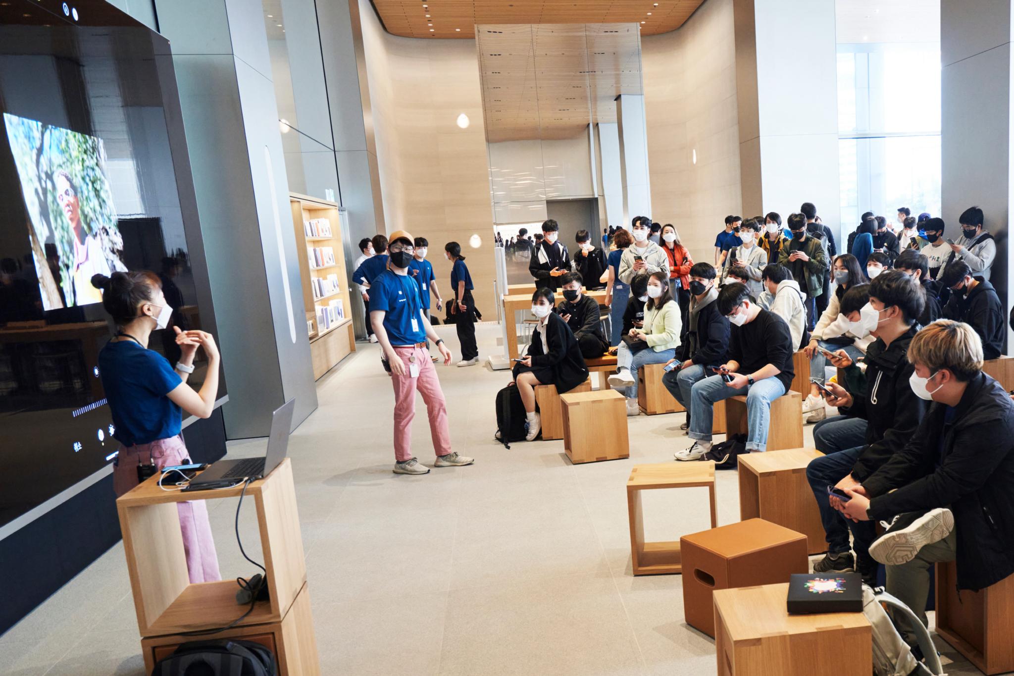 Apple Myeongdong Opening Day Forum Video Wall