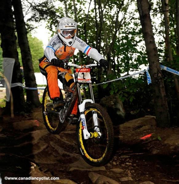 Emmeline Ragot races downhill in qualifying just a month or so prior to winning the World Championships