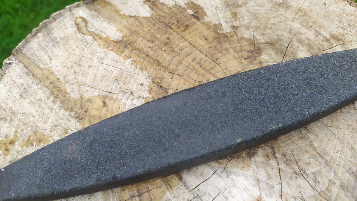 How to sharpen a camping knife cutting edge techniques Advnture