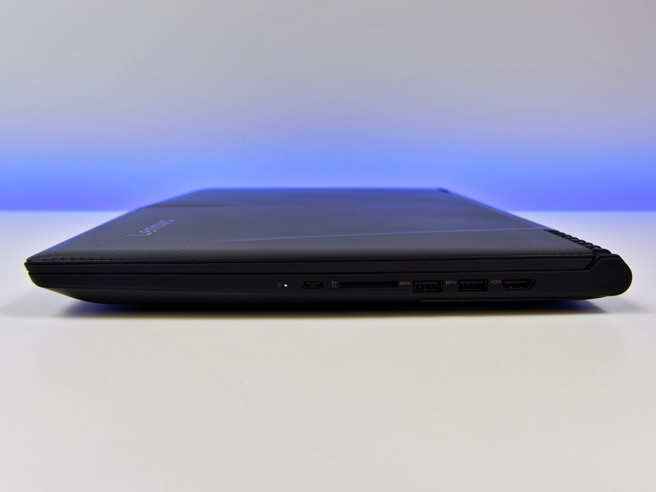 Legion Y520 ports