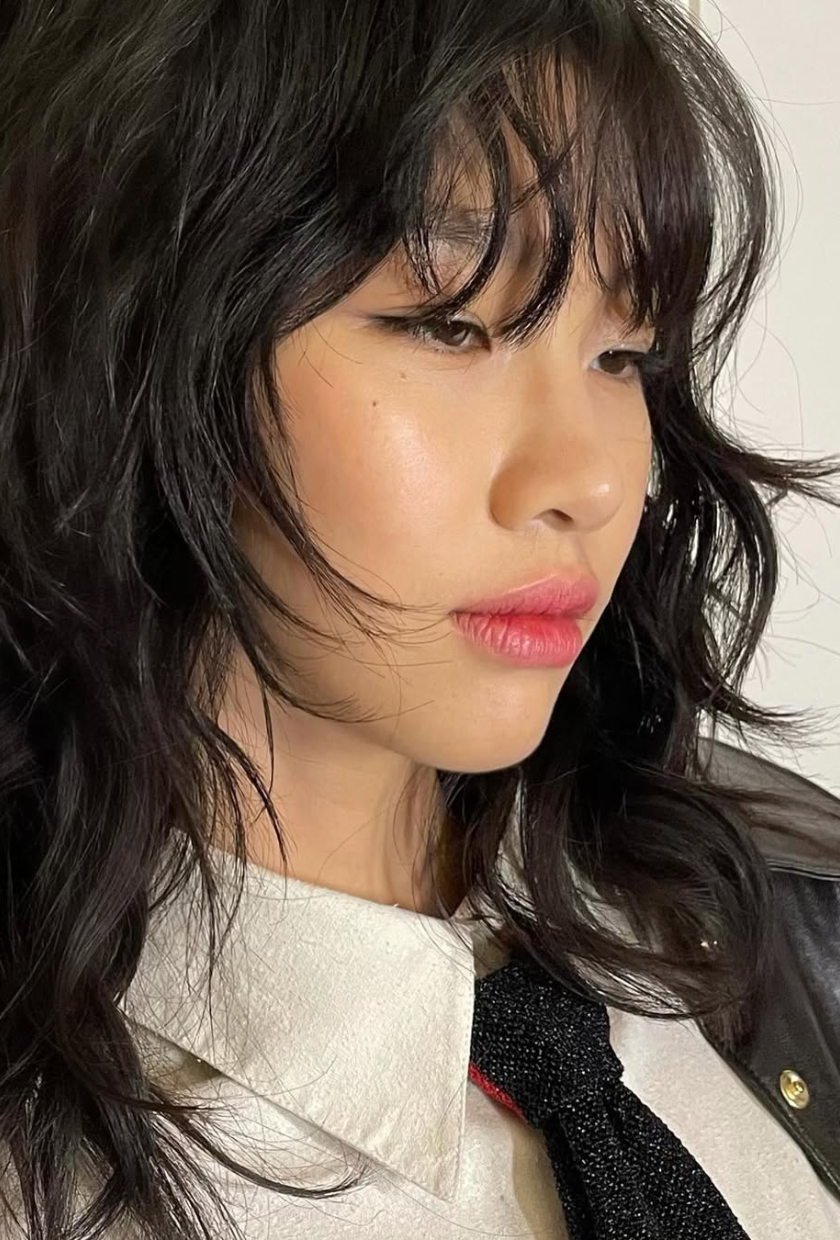 @jennychohair shows torn bangs on Jung Ho-yeon