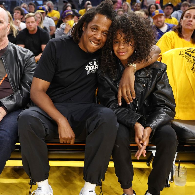 Beyonce&rsquo;s Iconic Response to a Woman Leaning Over Her to Talk to Jay-Z