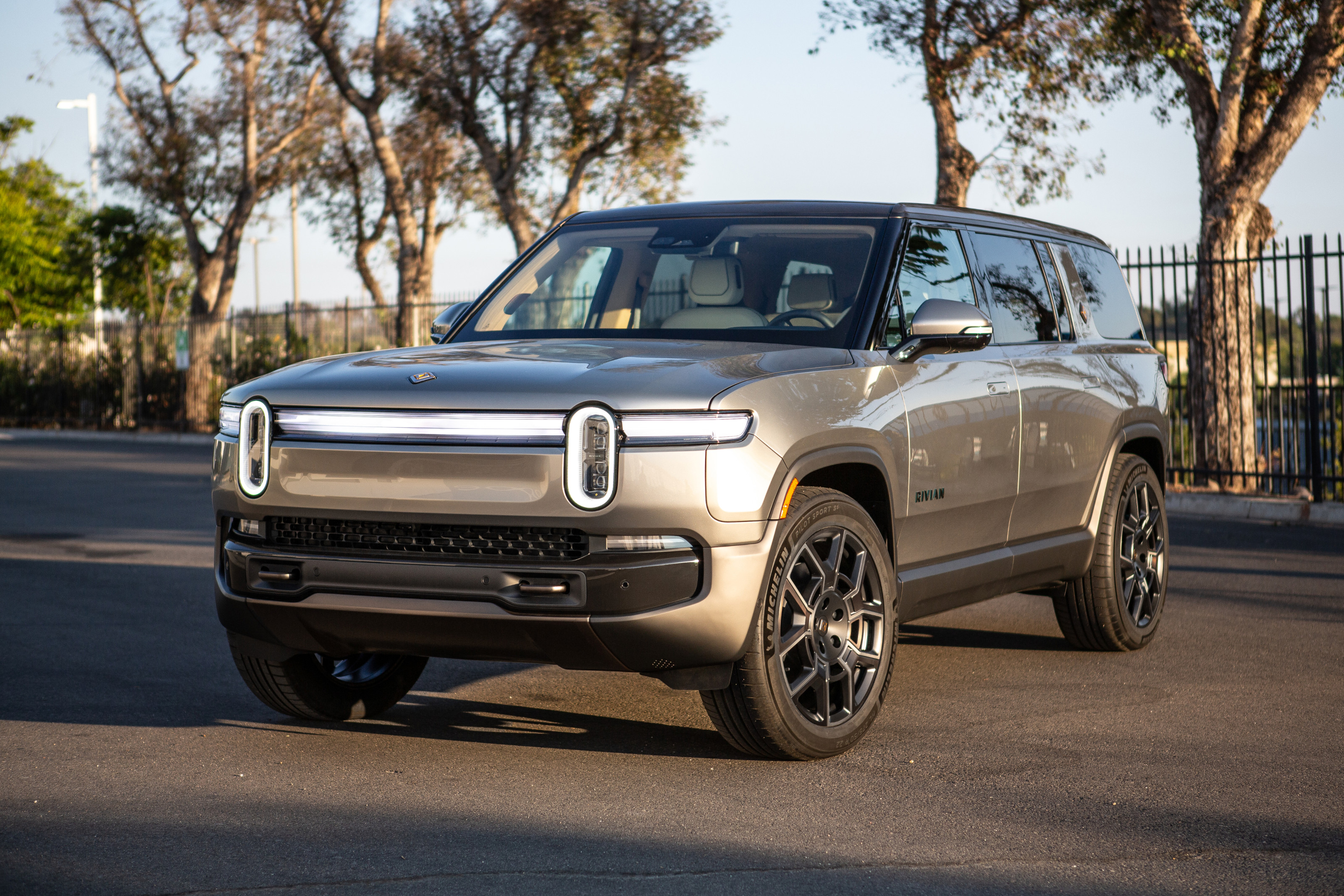 Rivian R1S Quad Pebble Beach Edition