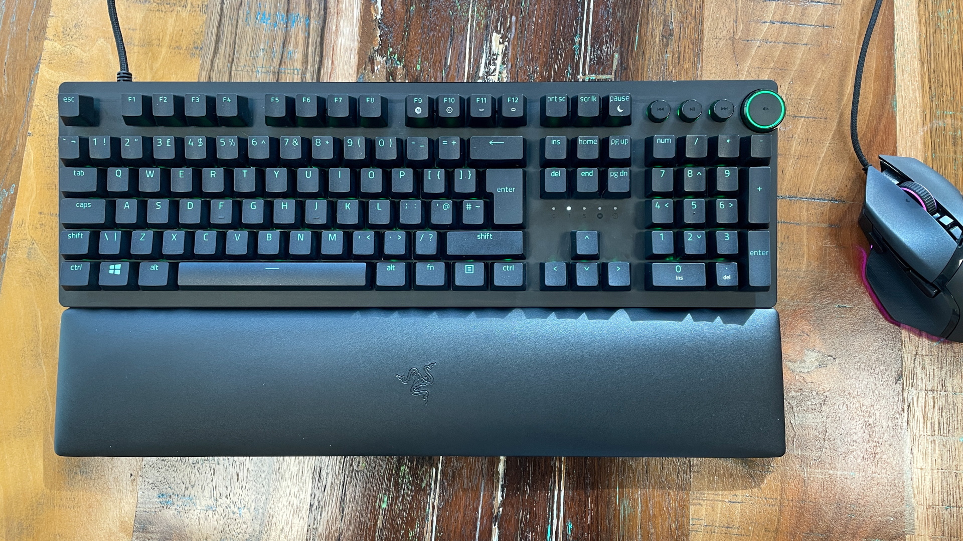 PC周辺機器 Razer Huntsman v2 リニア ゲーミングキーボード