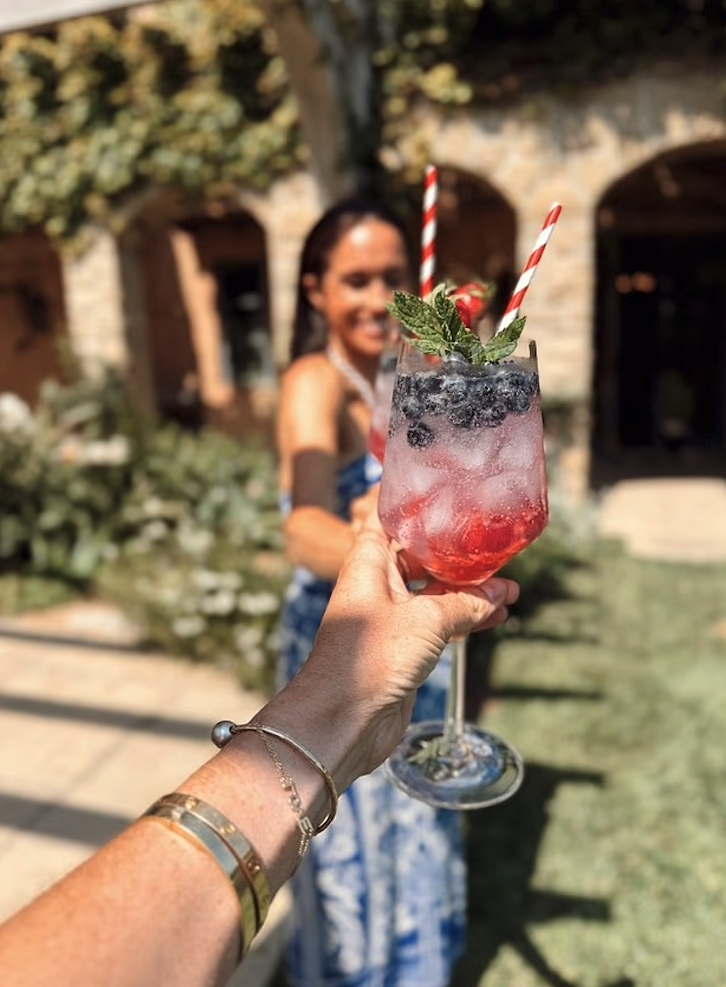 Meghan Markle cocktail hour for July 4