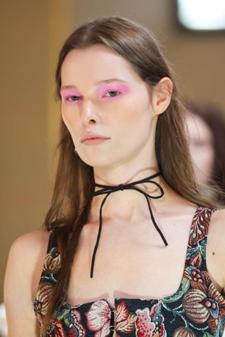 A model at Marques Almeida SS25 wearing colour wash eyes, a key Spring/Summer 2025 Fashion Month Beauty Look