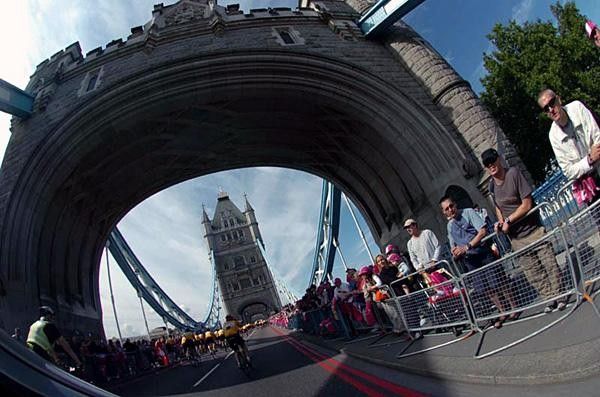 Tower Bridge for the official start