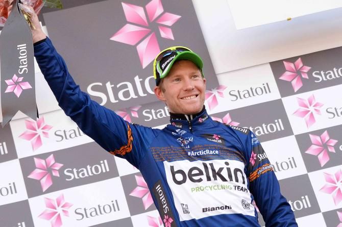 Lars Petter Nordhaug (Belkin) in the race leaders jersey