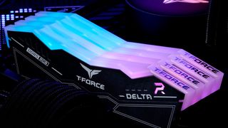 T-Force Delta RGB DDR5-7200 C34