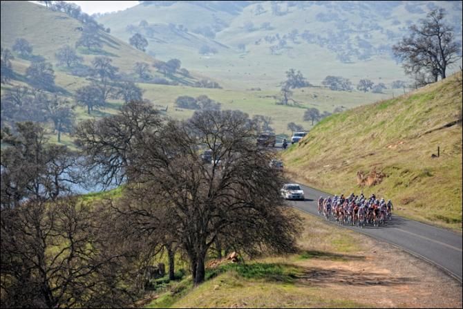Women hit the road for 4.5 laps.
