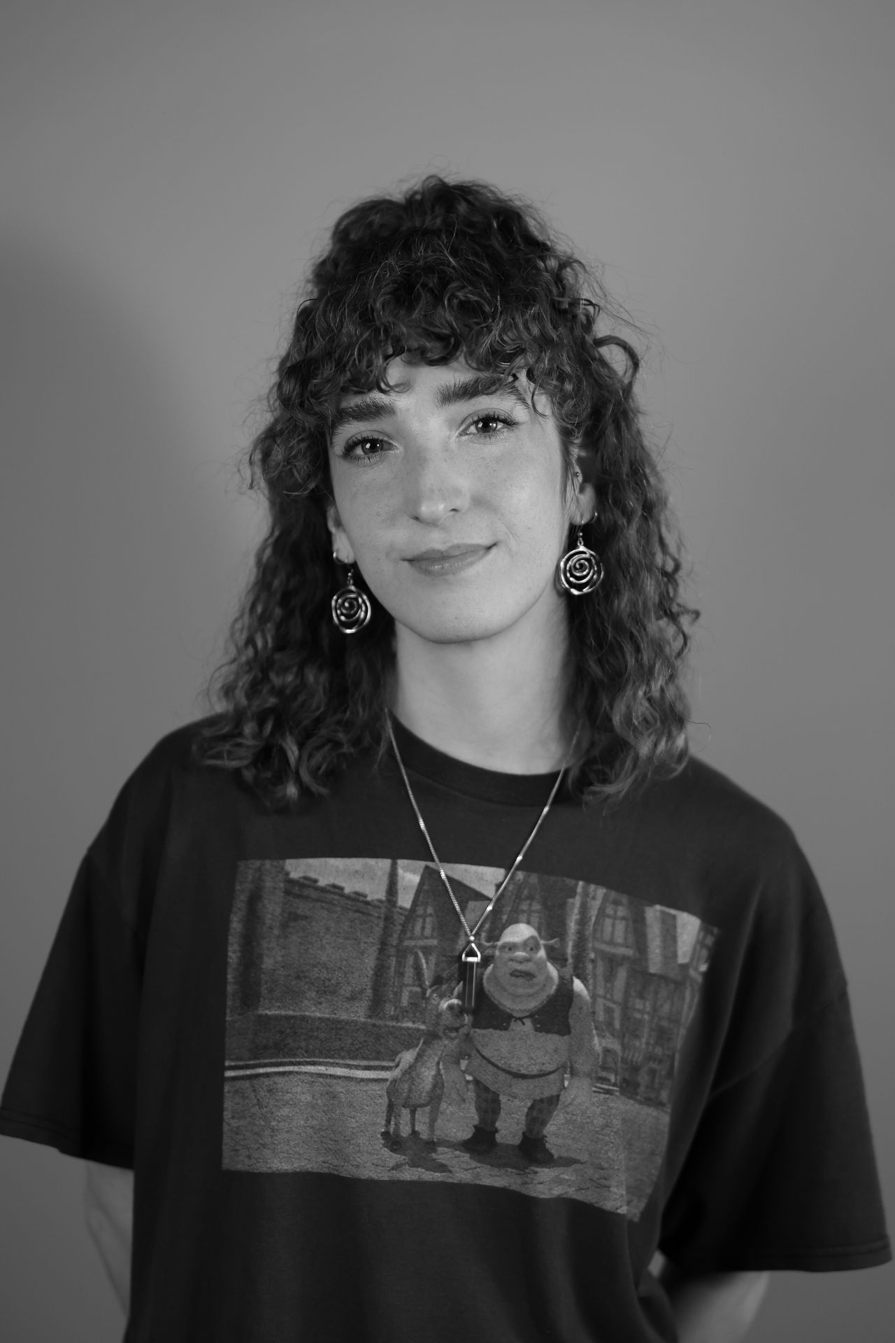 A portrait of a woman taken on a Canon EOS R6 Mark III