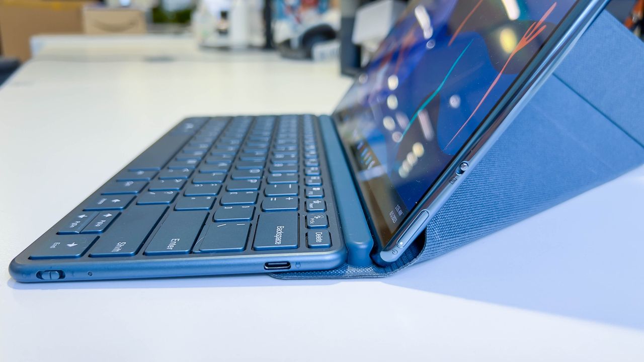 Lenovo Yoga Book 9i at the TR London office