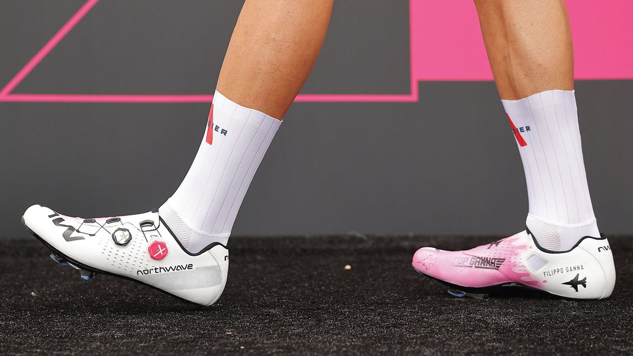 Giro d'italia colour-matched tech for the classification leaders