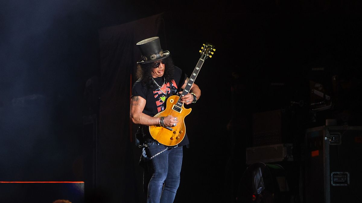 Slash performing live