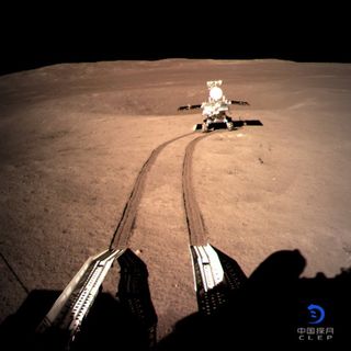 The Yutu 2 rover rolls away from the Chang'e 4 lander shortly after the mission's historic Jan. 3 touchdown on the moon's far side.