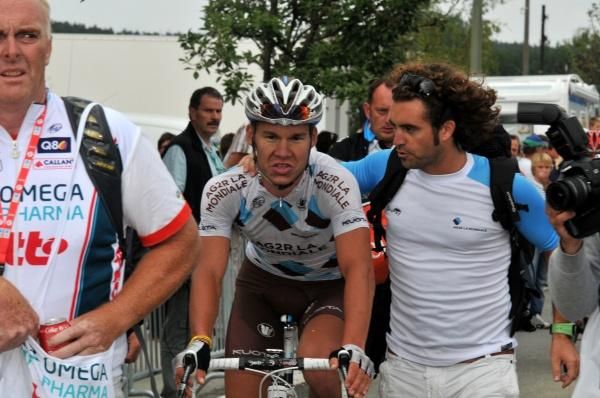 Kristof Goddaert, with AG2R La Mondiale assistant Johan Ludi, after winning stage 3 at the 2010 Tour de Wallonie