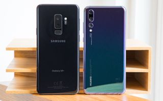 Samsung Galaxy S9+ (left) and Huawei P20 Pro (right)