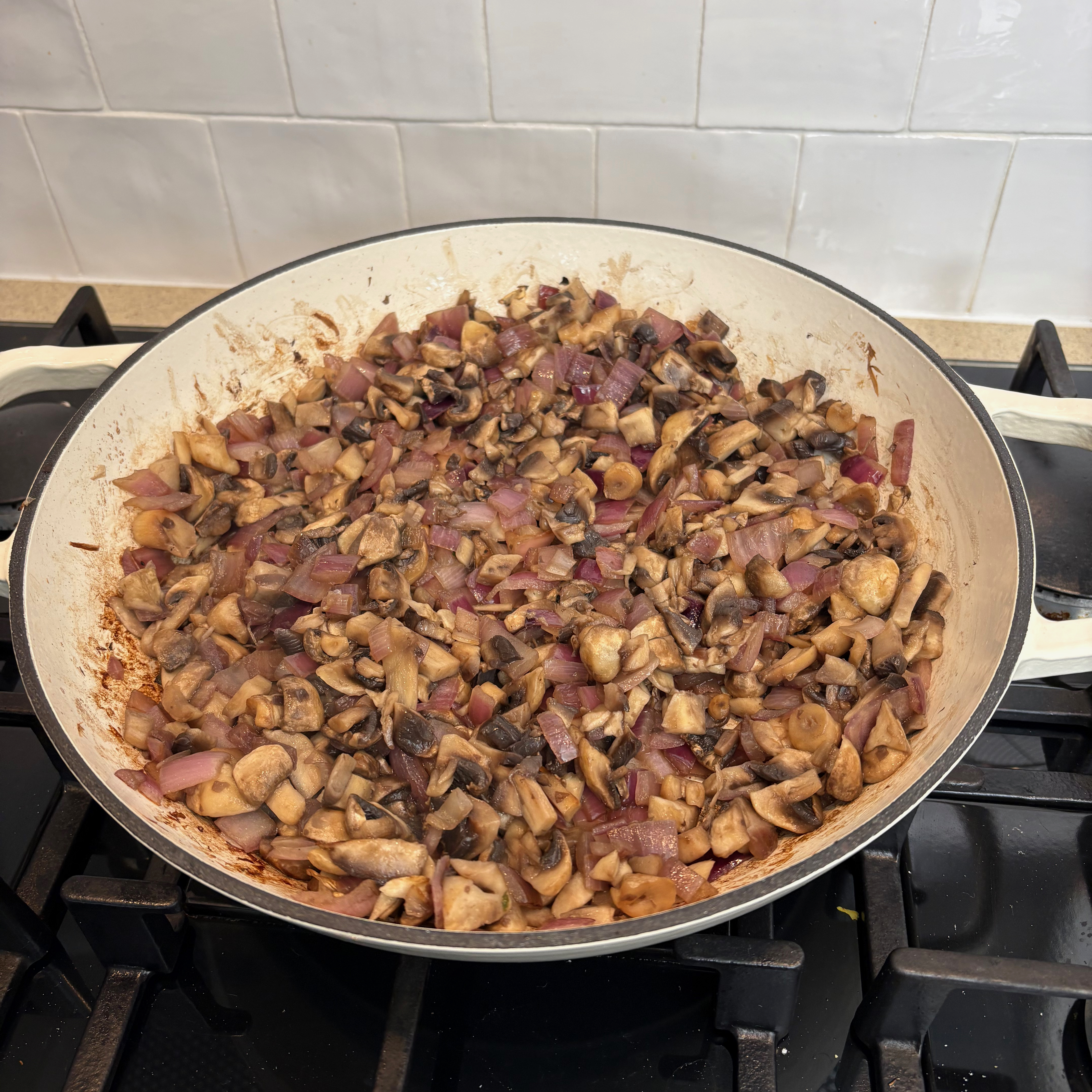 Testing the Salter Chester Cast Iron Casserole Dish set