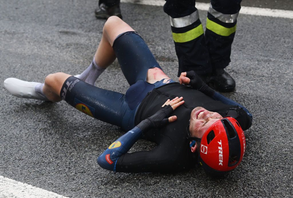 AURON FRANCE MARCH 15 Mattias Skjelmose of Denmark and Team LidlTrek reacts after crash during the 83rd Paris Nice 2025 Stage 7 a 1093km stage from Nice to Auron 1603m UCIWT on March 15 2025 in Auron France Photo by Dario BelingheriGetty Images