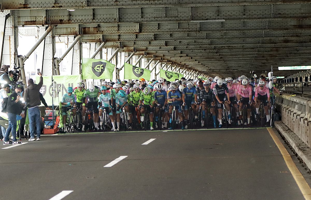 The elite men's start on the George Washington Bridge in New York City