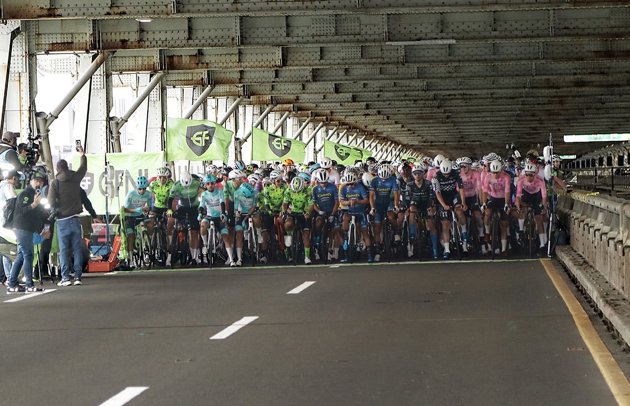 The elite men's start on the George Washington Bridge in New York City