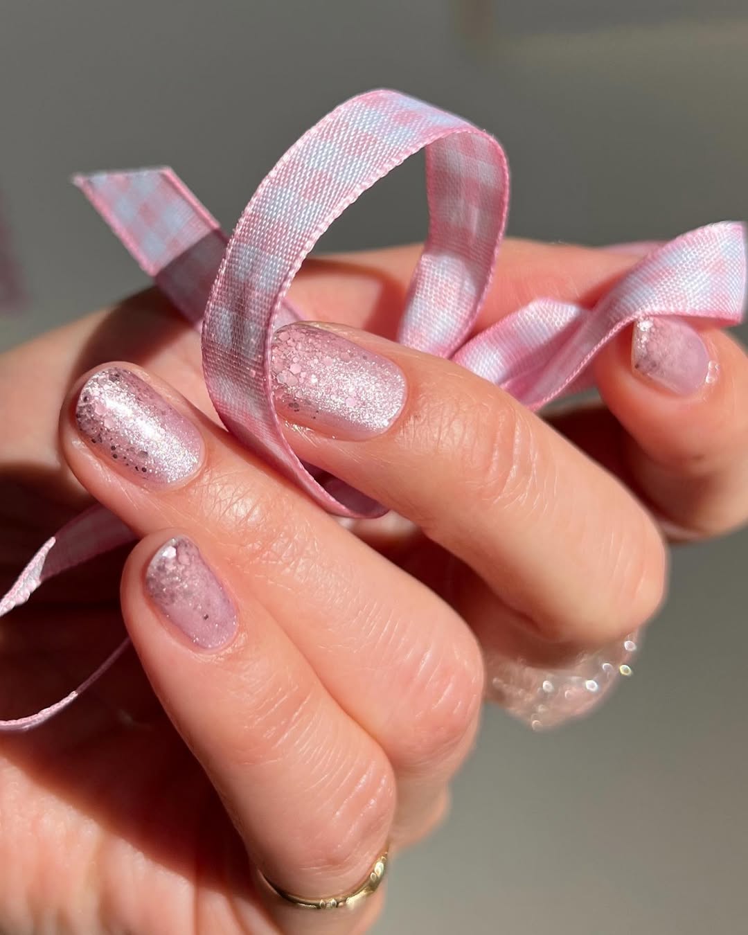 pink glitter manicure